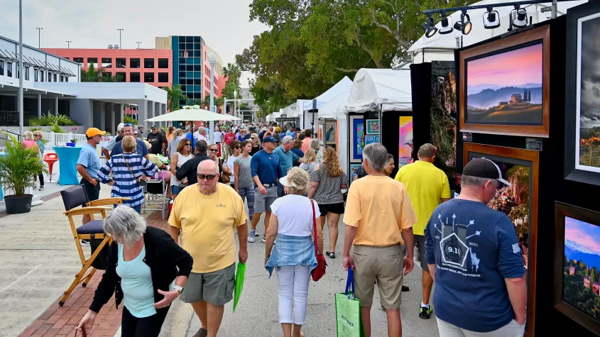 Foto de la multitud en ArtFest Fort Myers 2022