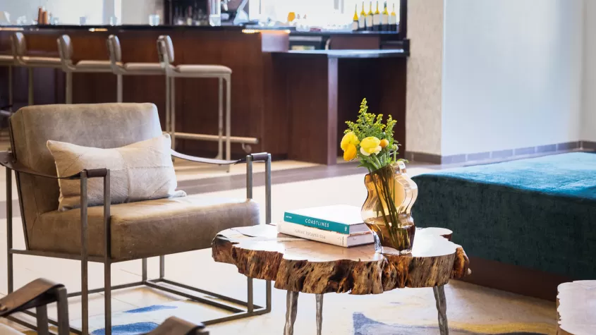 lobby sitting area Crowne Plaza