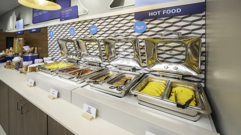 Free hot breakfast buffet 