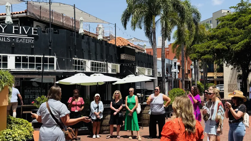 Downtown Fort Myers Fork & Stroll Walking Food Tour in Plaza de Leon