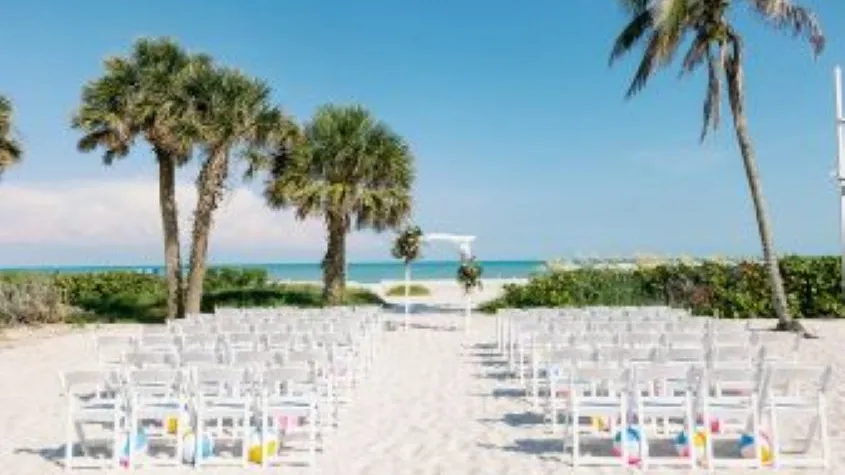 Turtle's Beach ceremony (cr Maria Glassford)