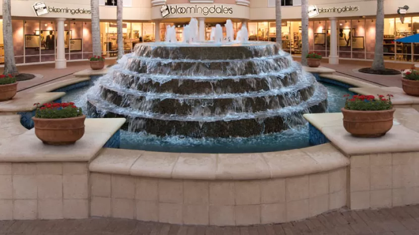 Bloomingdale's y Fountain