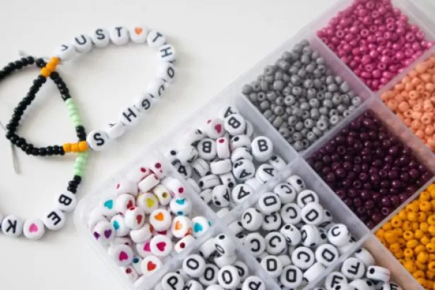 bracelet making lagoons
