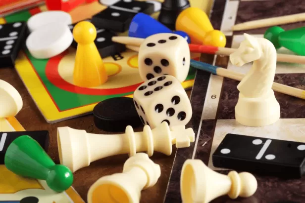 Sunset Social: Galentines Game Night (5pm)
