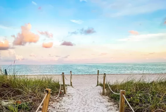 caminos de acceso a la playasunset_captiva_mylittlelifesjourneys_2021_06.jpg