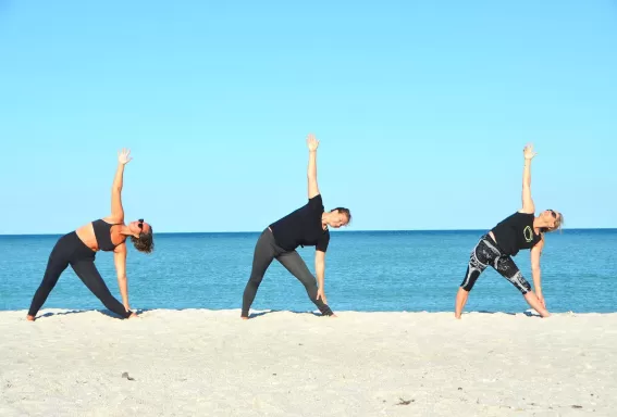 Yoga-Gruppenstrand