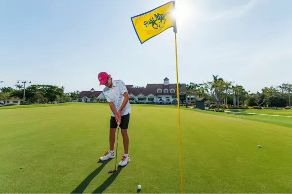 A man putts at Fort Myers Country Club
