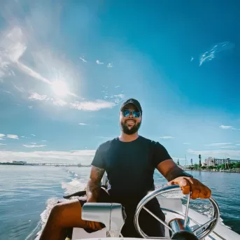 Enjoying boating in Fort Myers